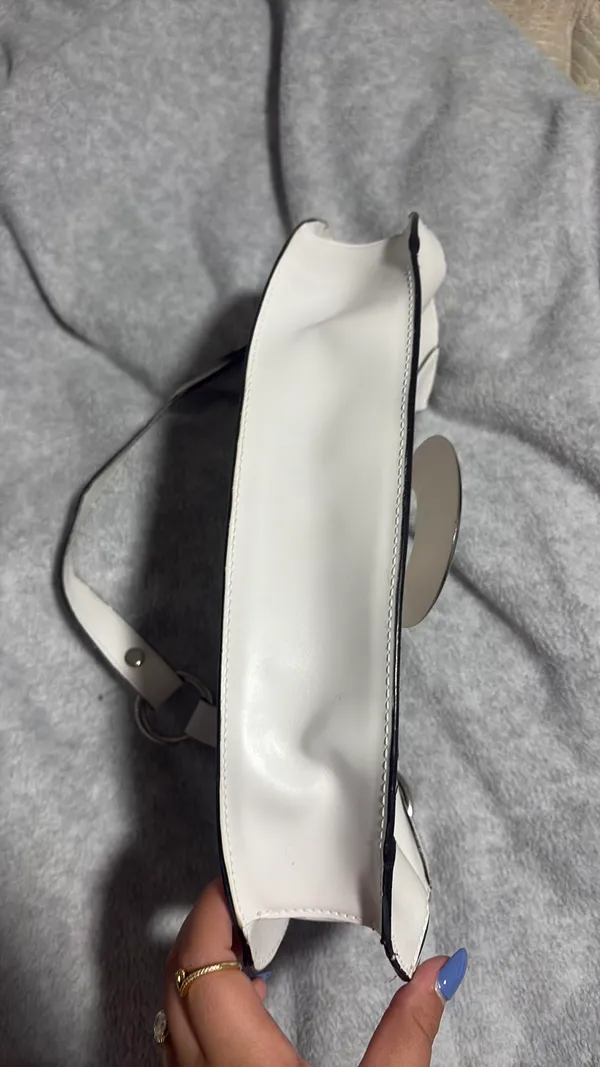 Guess Vintage Shoulder Bag - Image 4