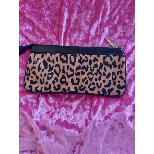Betsey Johnson Betseyville Leopard Print Wristlet Clutch Gold Studs Cool Girl - Image 3