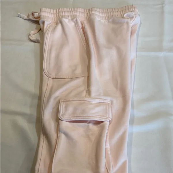 Fabletics Light Pink Cargo Pants Size Small EUC - Image 7