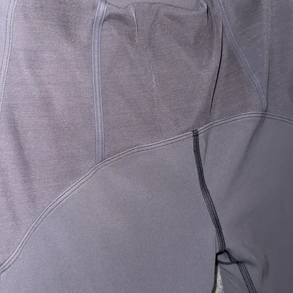 Lululemon leggins size 4 - Image 3