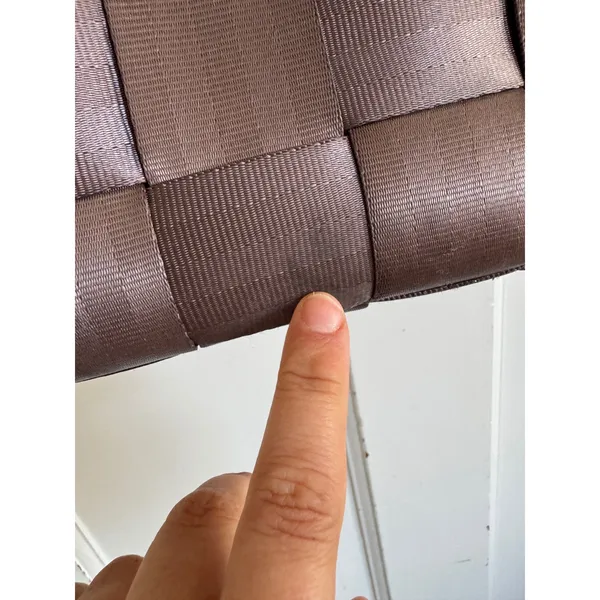 Harvey's original large‎ taupe seatbelt bag - Image 2