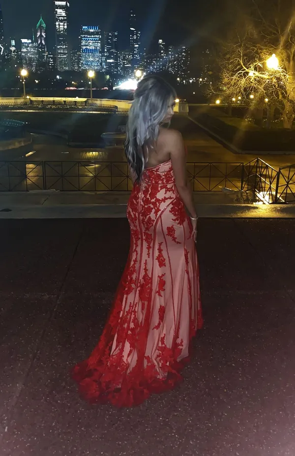 Prom Dress Red Size 10 - Image 3
