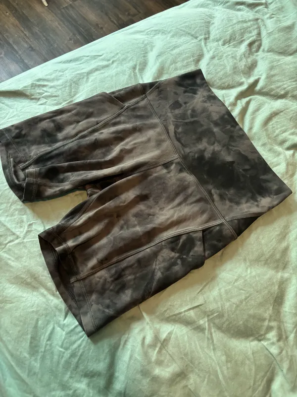 Lululemon align shorts with pocket 6” - Image 4