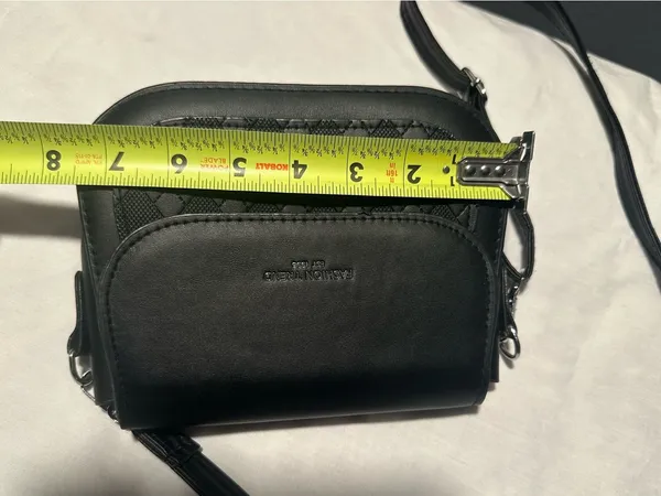 Black Quilted Crossbody Bag with Adjustable Strap - Image 7