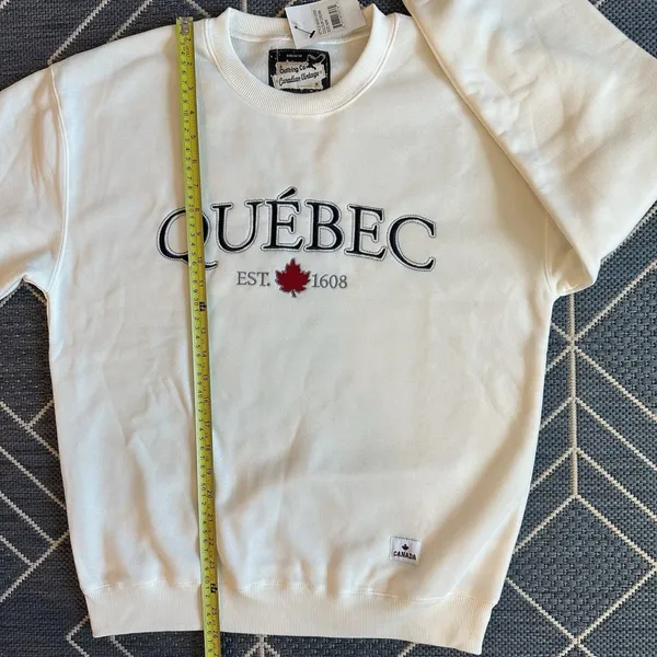 Canadian Vintage Clothing Co Quebec Est 1608 Cream Sweatshirt Medium NWT - Image 4