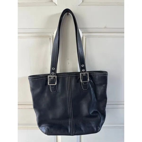 Coach 9572 Hamptons Black Smooth Leather Buckle Straps Hobo Tote Shoulder Bag - Image 6