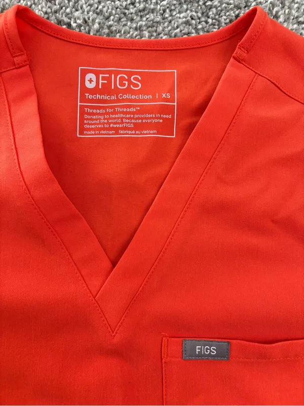 FIGS Scrub Set - Image 6