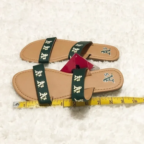 🆕 Oakland A’s MLB women’s slide slip on sandals green yellow tan - Image 7