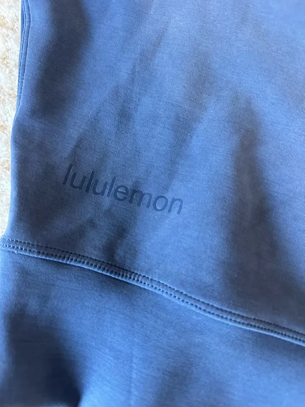 Lululemon Softstreme Crew Cropped - Image 3