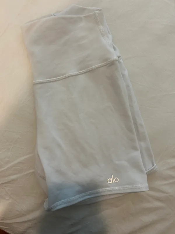 Alo Biker Shorts - Image 3