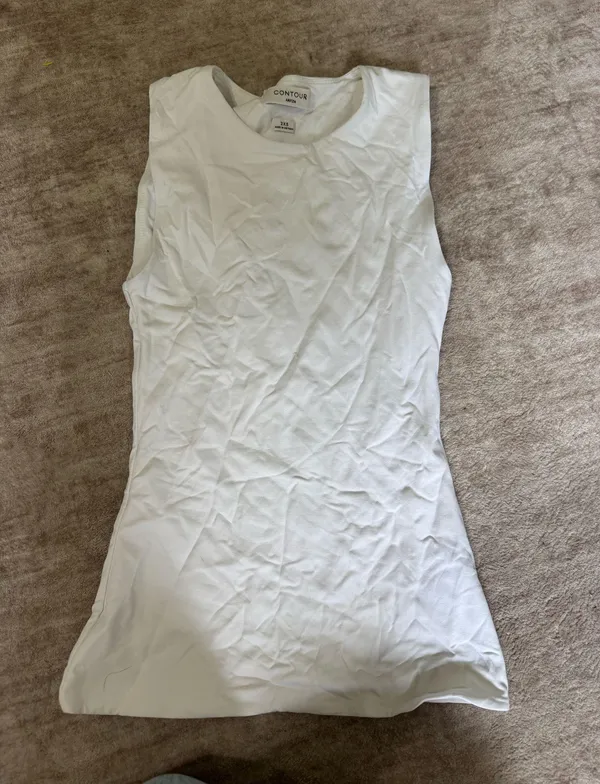 Aritzia contour tank size 2xs - Image 2