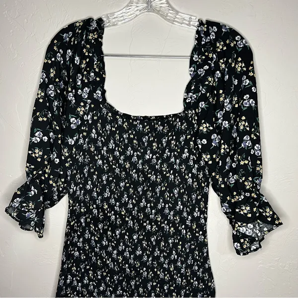 Elloh The Grayson Black Ditzy Blue Floral Smocked Puff Sleeve‎ Square Neck Dress - Image 12