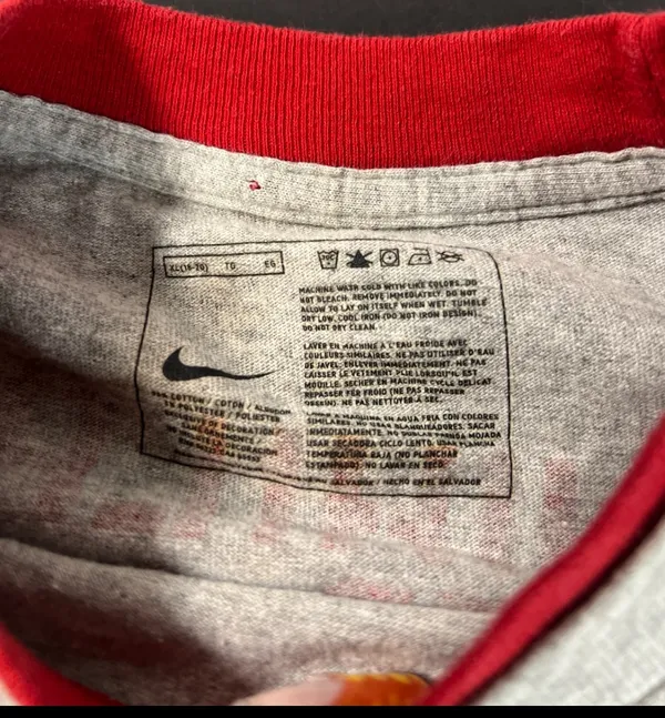 Nike Retro  Long Sleeve - Image 3