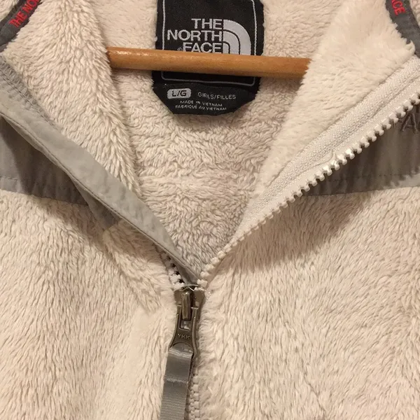White furry north face fleece jacket - Image 4