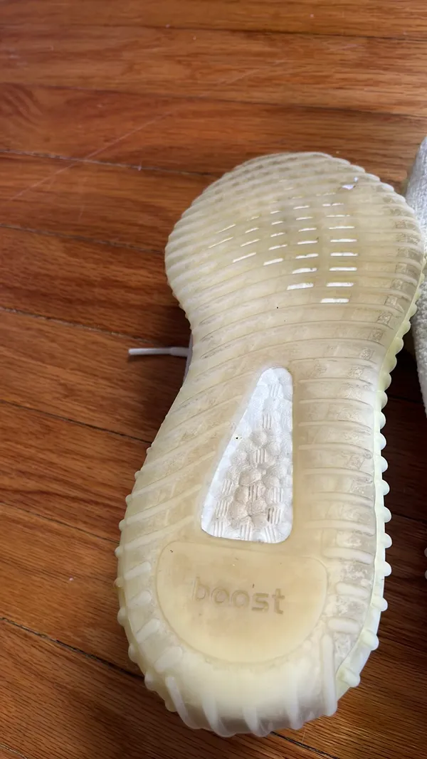 Adidas Yeezys 350 Boost - Image 3