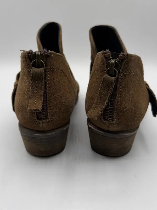 Steve Madden Alanza Olive Suede Ankle Boots Womens 6 Western Buckle Moto - Image 4