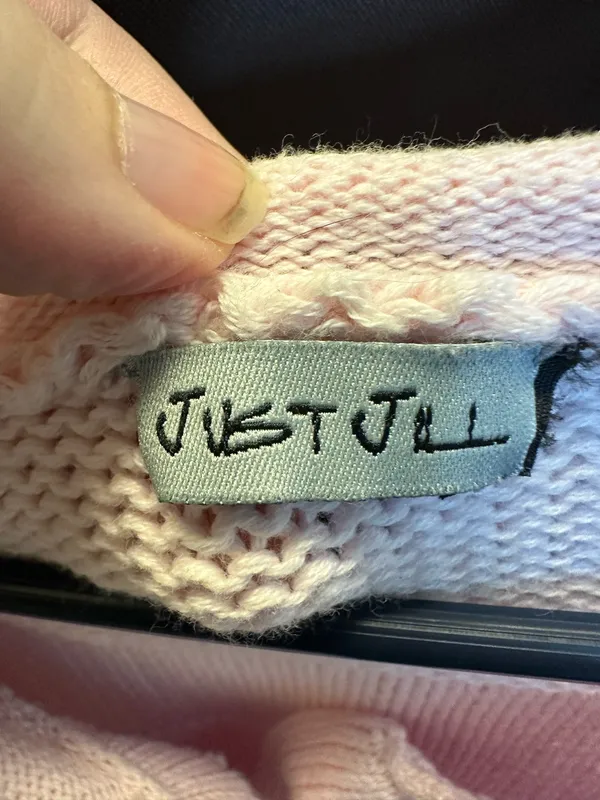 Stylish Pink Button-Up Sweater - Image 3