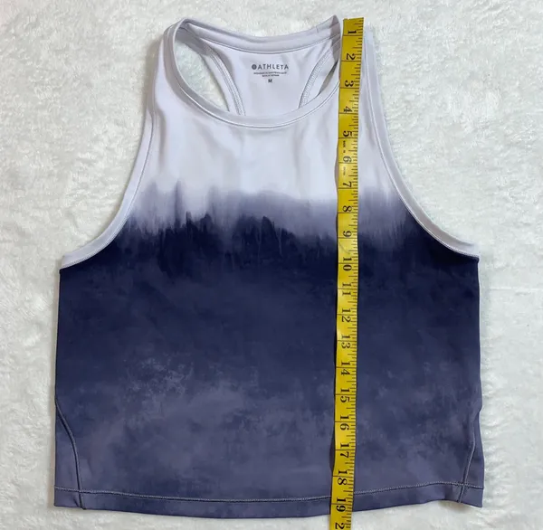 Athleta crop workout tank size medium - Image 10