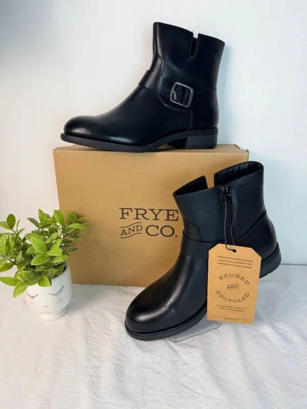 Frye Womens 9M Black Leather Ankle Boots Buckle Zip Casual Biker NWT - Image 10