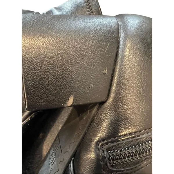 TIME and TRU black ankle Boots Size 6 - Image 6