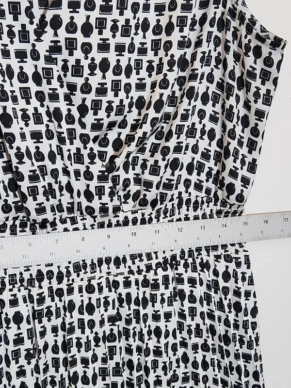 Ryegrass White and Black Perfume Print Blouson Midi Dress Size Large - Image 7