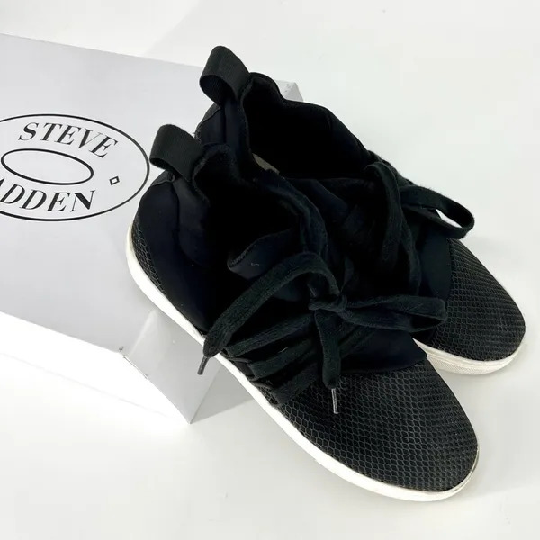 Steve Madden‎ Lancer Pull On Sneaker with Laces Black Size 6.5 - Image 9