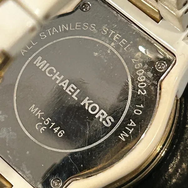 Michael Kors Gold Dial White Strap Watch 10 ATM CRYSTAL 29.40k 29.40mm - Image 8