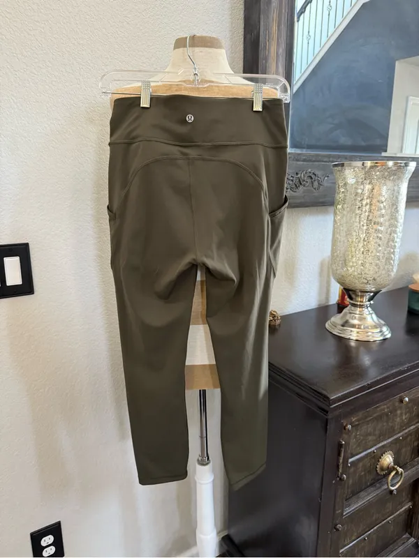 Lululemon Invigorate High-Rise Crop 23" 8 - Image 4