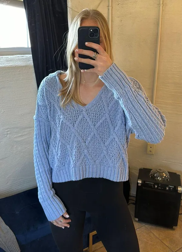Traveler Cable Pullover - Image 4