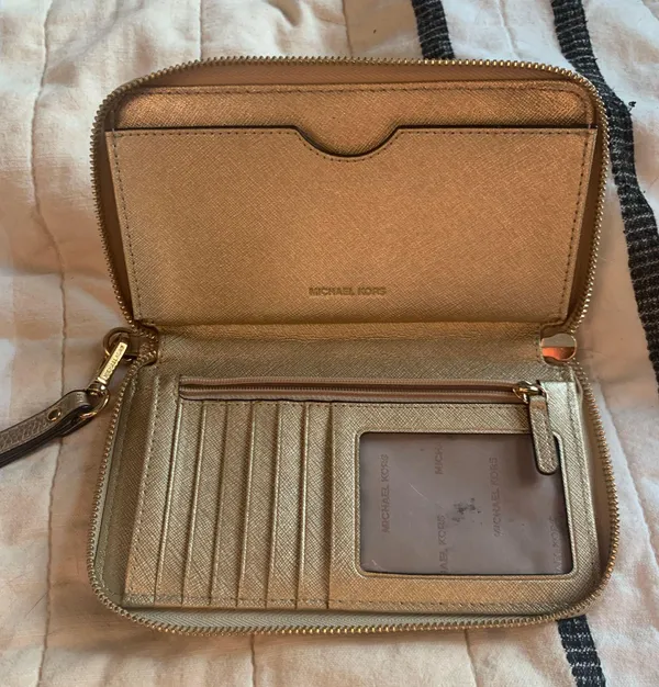 Michael Kors Leather Smartphone Wallet - Image 2