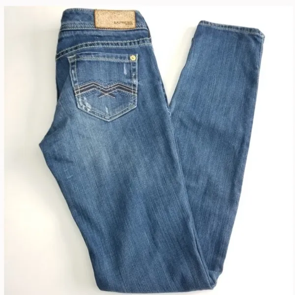 ✨Hp✨Express Super Skinny Distressed Jeans✨ - Image 4