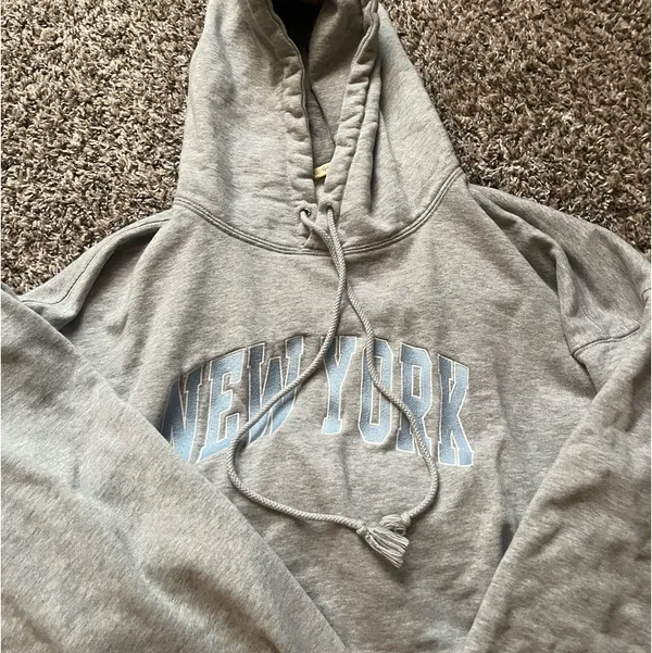 Brandy Melville New York Sweatshirt - Image 2