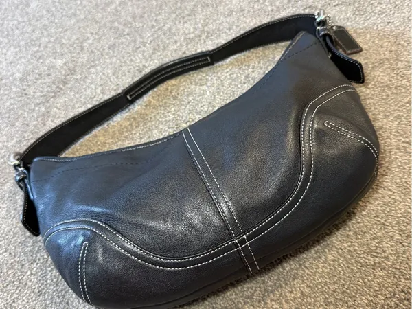 Vintage Coach Soho Hobo Bag Black Leather Style 9464 y2k style - Image 4