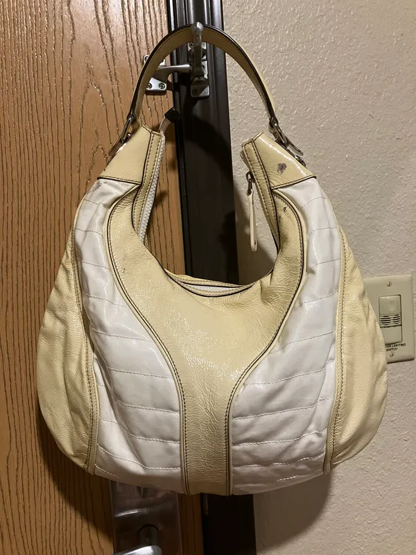 Gucci Snow Bag - Image 2