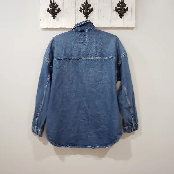 Gap Oversized Denim Shirt Jacket Shacket M - Image 2
