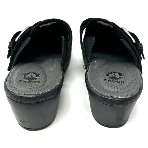 Crocs‎ Size 7 Slip On Clogs Black Style 15513 2.5 in Heel Silver Buckle Comfort - Image 4