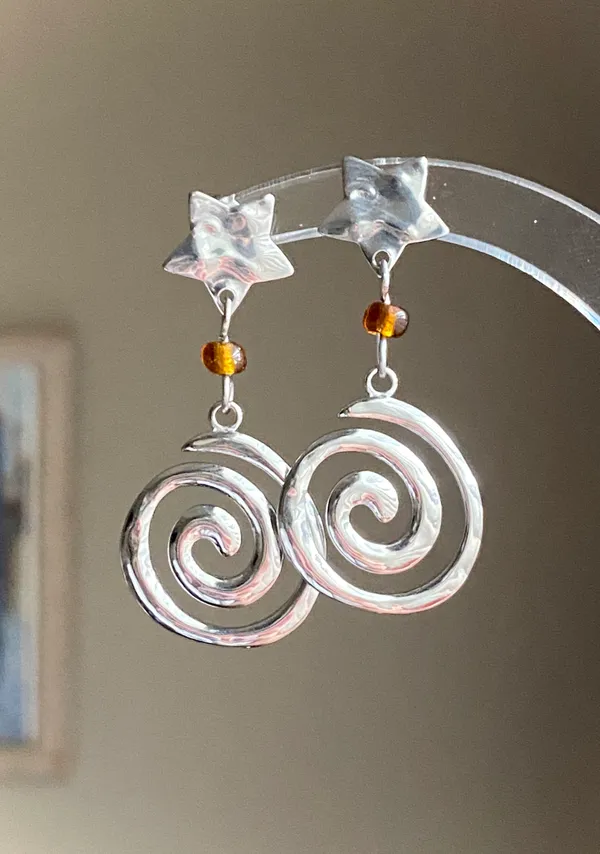 Handmade retro vintage boho funky grunge style stainless steel star & swirl dangle earrings☀️🌀 - Image 5