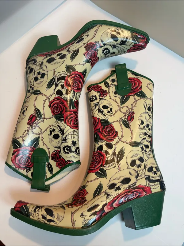 Corkys Edgy Skull Rose Western Cowboy Rain Boots Alternative Grunge Block Heel 8 - Image 3
