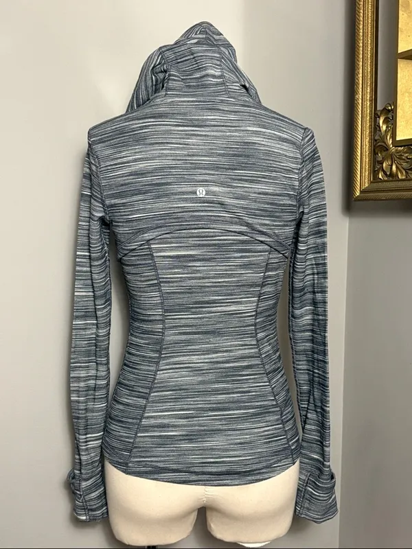 lululemon Size 6 Hooded Define Jacket Nulu Heather Gray Athletic - Image 3