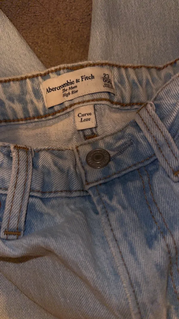 Abercrombie Jeans - Image 3