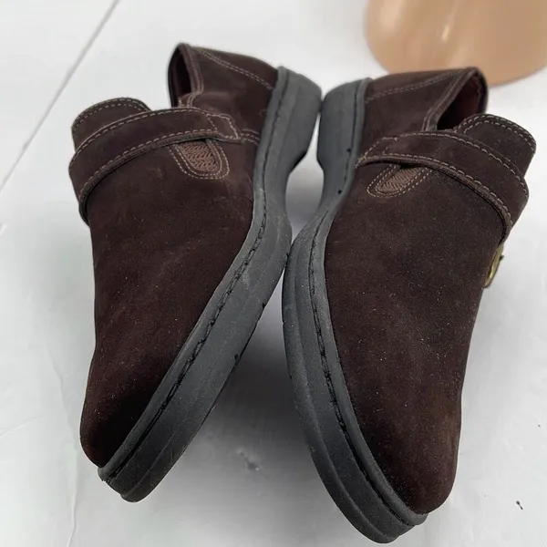 Azalea size 6 brown suede loafers - Image 3