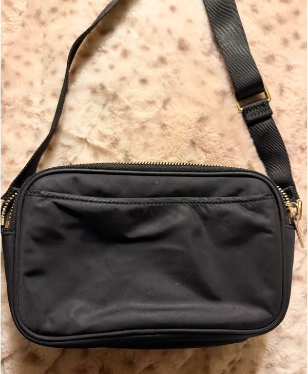 Lululemon Bag Crossbody - Image 4