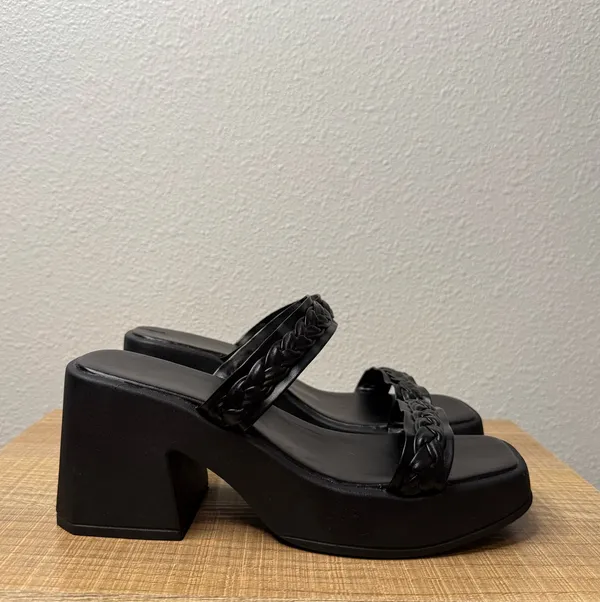 Black Platform Sandals Chunky Heel Size 8.5 - Image 2