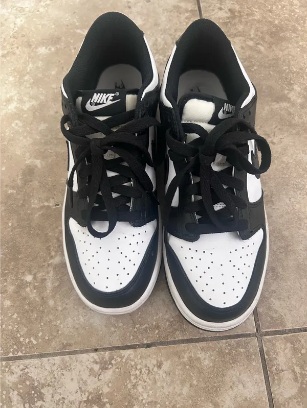 Nike Dunk Low Panda sneakers in black & white, size US 6.5Y #dunks #panda - Image 3