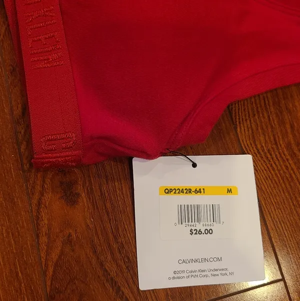 Calvin Klein Red Lightly Lined Bralette Size Medium - Image 4