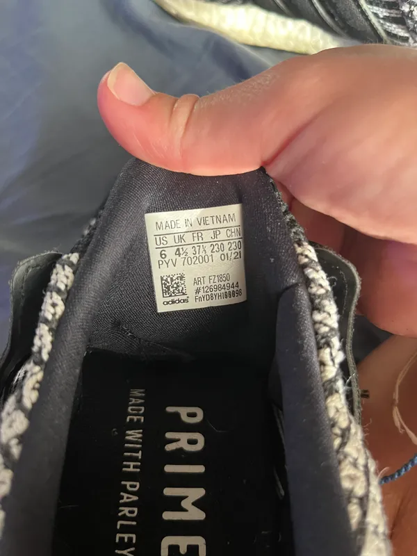 Adidas Ultra Boost 5.0 DNA - Image 4