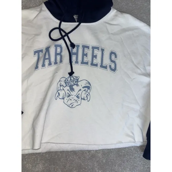Go Couture gameday ‎ carolina tarheels hoodie womens cropped medium - Image 2