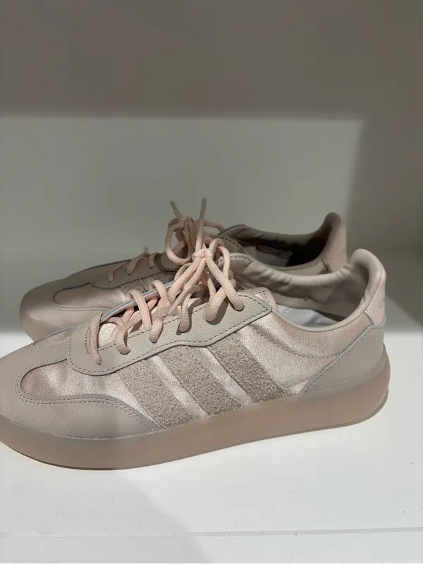 ADIDAS Women's Light Pink Low-Top Sneakers - Image 2