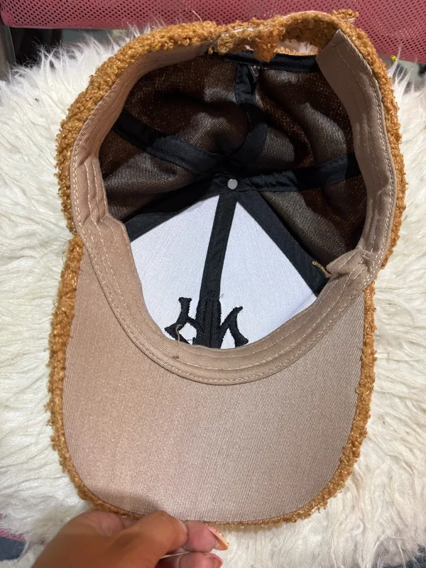Sherpa cap hats camel brown and black - Image 5