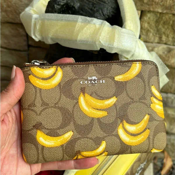 Authentic COACH Signature Coated leather BANANA zip top wristlet - Image 8
